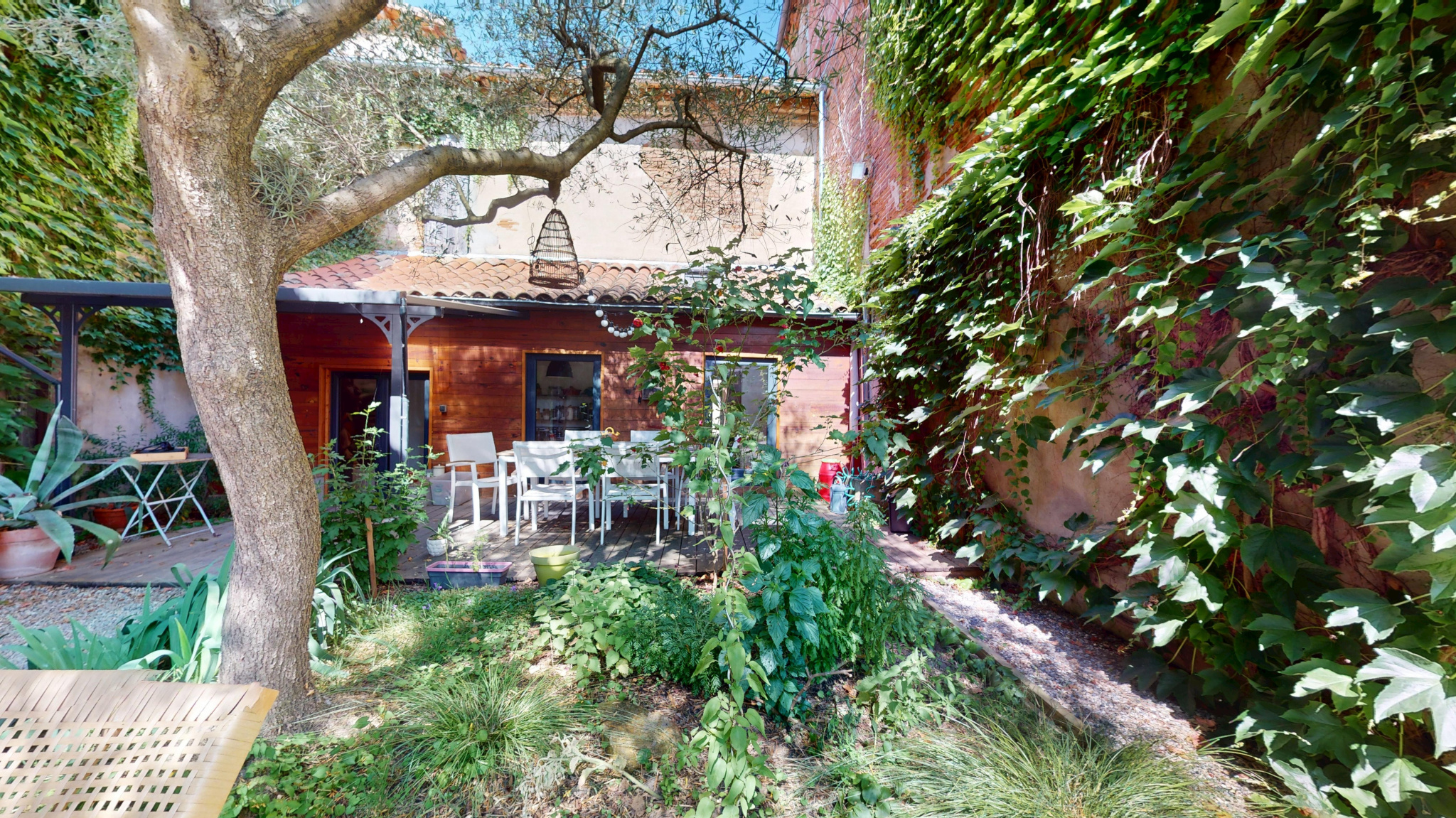 Agence immobilière de ELLES IMMOBILIER