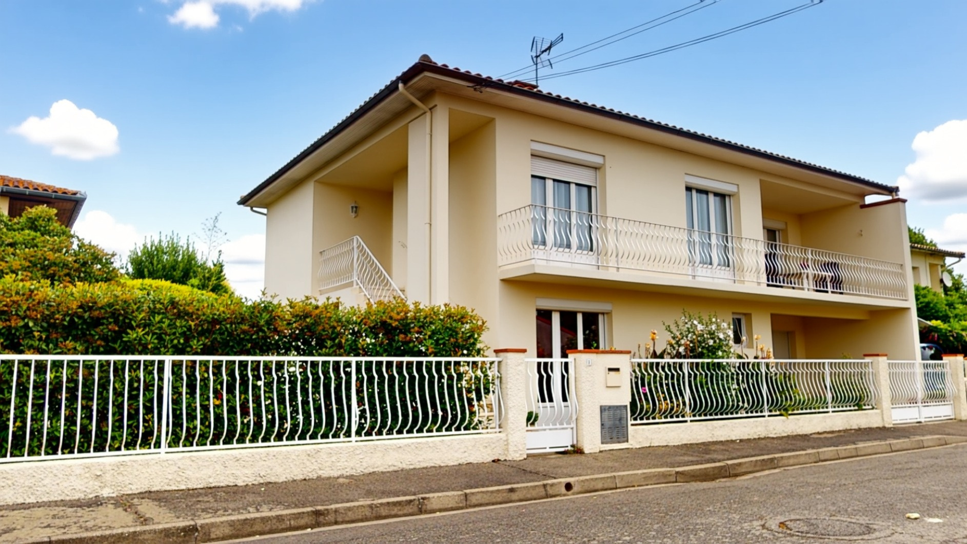 Agence immobilière de ELLES IMMOBILIER