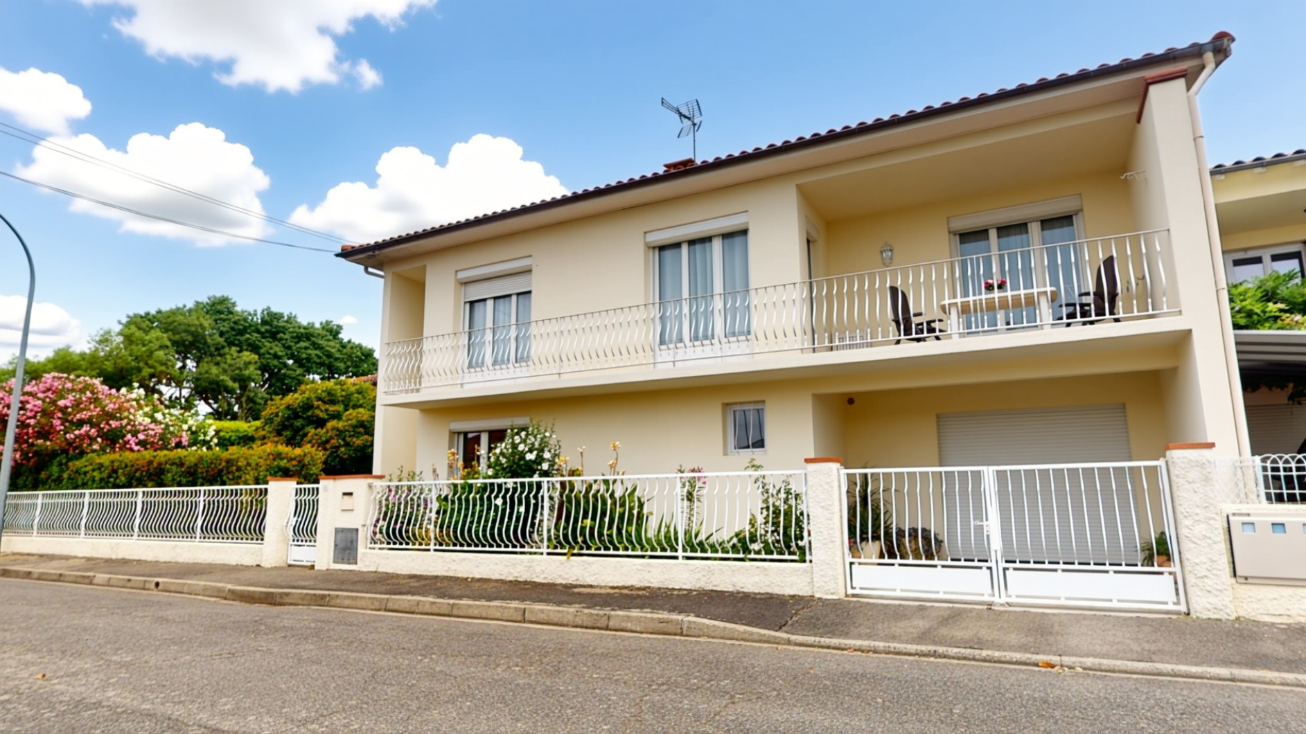 Agence immobilière de ELLES IMMOBILIER